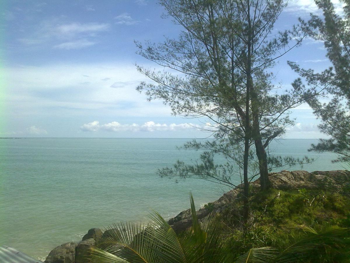 Pandan Beach Homestay Kampong Pandan Exterior foto